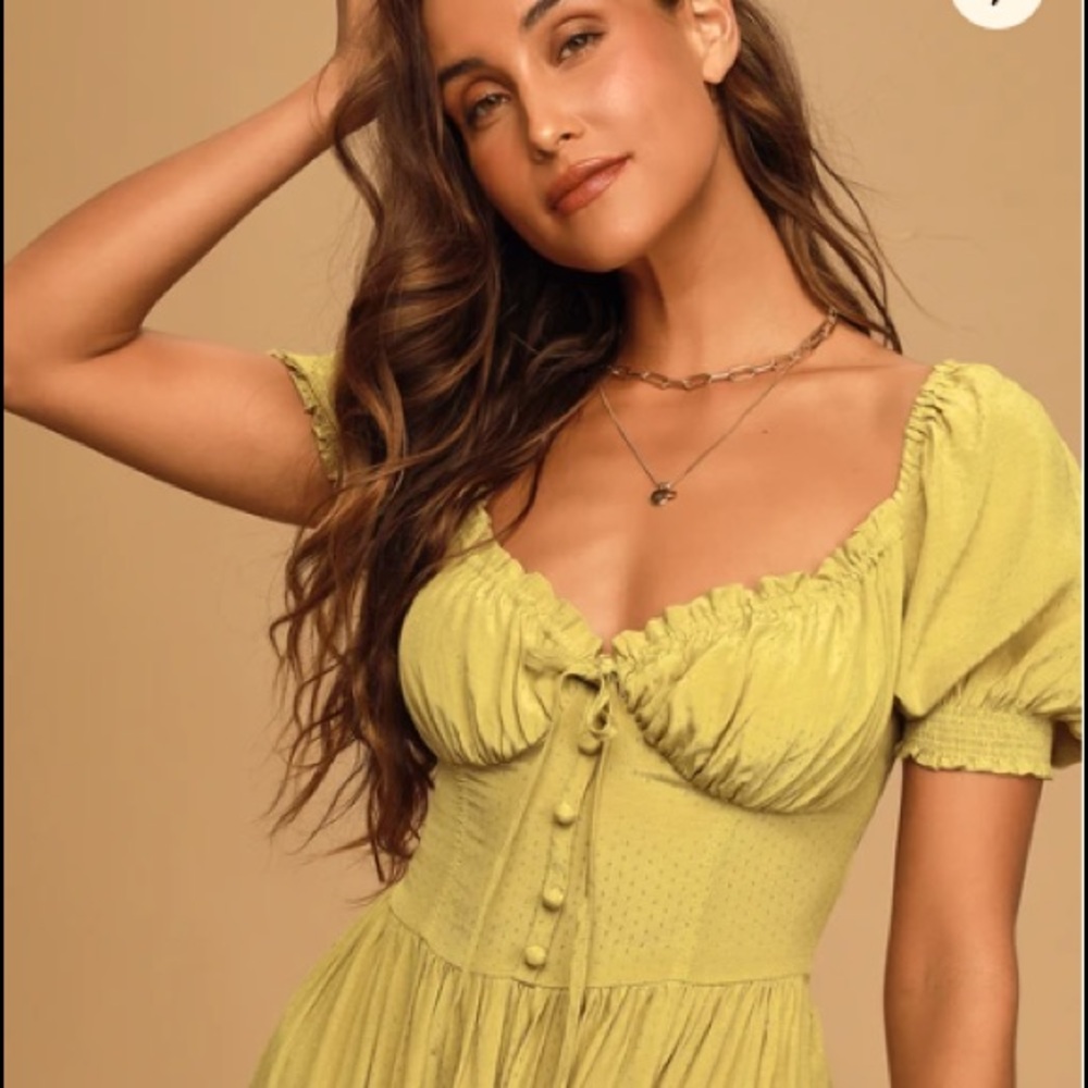 ❌RARE❌Lulu’s Good Side Light Green Short Sleeve Boho Milkmaid Midi Dress 🌿